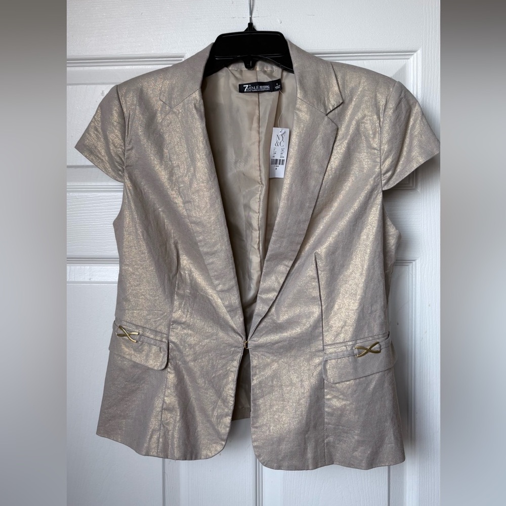New York & Company Metallic Short Sleeve Blazer in Champagne